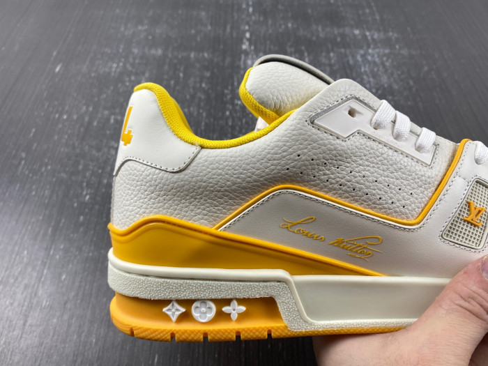 LOU1VTON trainer (EU47)