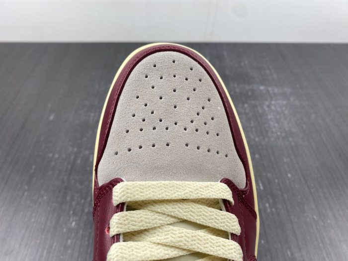 Air Jordan 1 Mid SE Wmns 