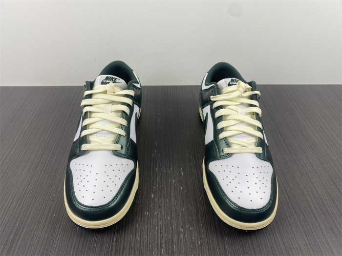 nike dunk low vintage green dq8580-100