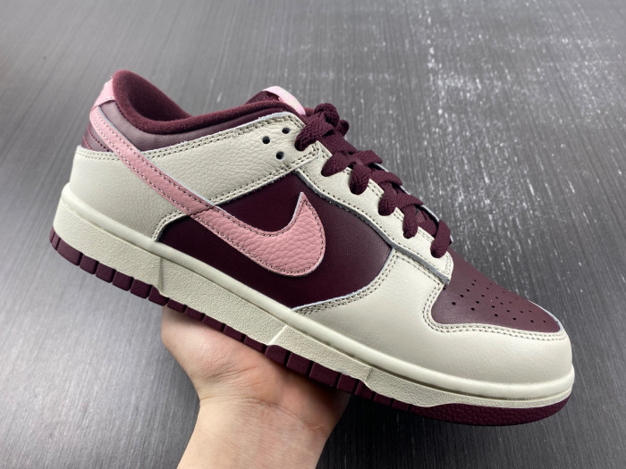 nike dunk low "valentine