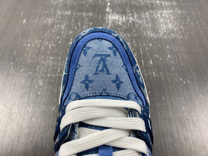 LOU1VTON trainer (EU47)