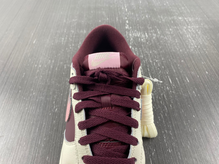 nike dunk low "valentine