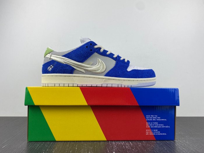 fly streetwear x nike sb dunk low dq5130-400