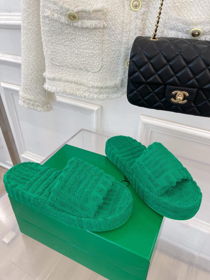 green resort sponge slide