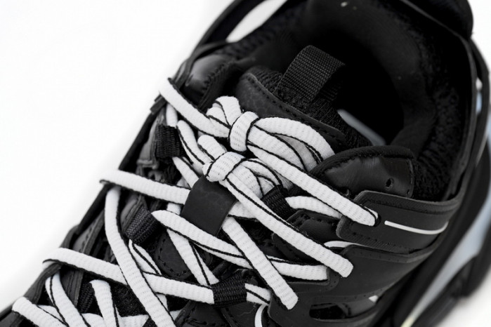 Ba*len*cia*ga tess black and white led 542023 w1gb1 2045