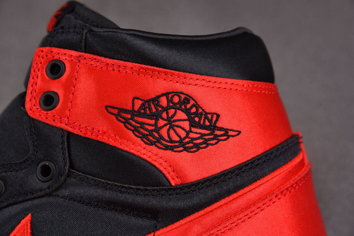 Air Jordan 1 High OG WMNS Satin Bred FD4810-061