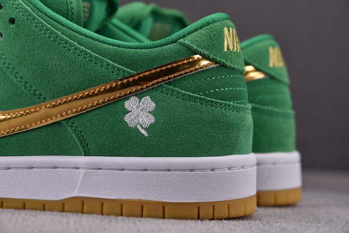 nike sb dunk low st. patrick