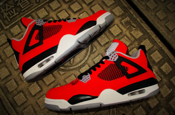 Air Jordan 4 Retro 
