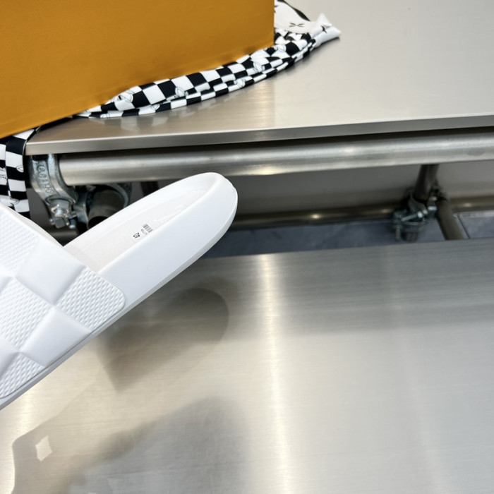 lou1_ton waterfront slide (eu35-eu45)