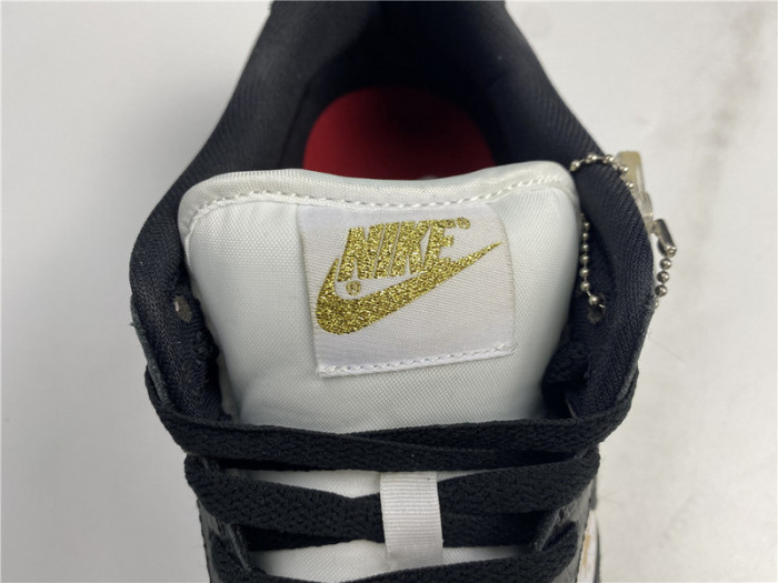 Supre* X Dunk Low OG SB QS 