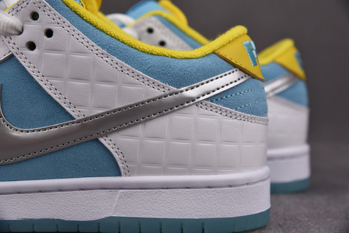 FTC x Nike Dunk Low SB 