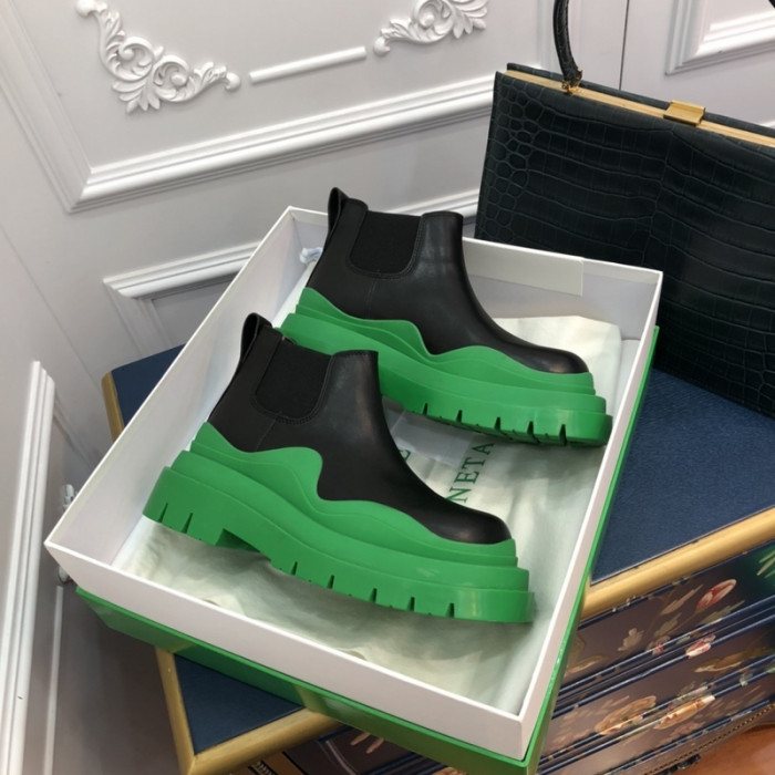 botteg*Ve*ne*ta tire leather ankle boots