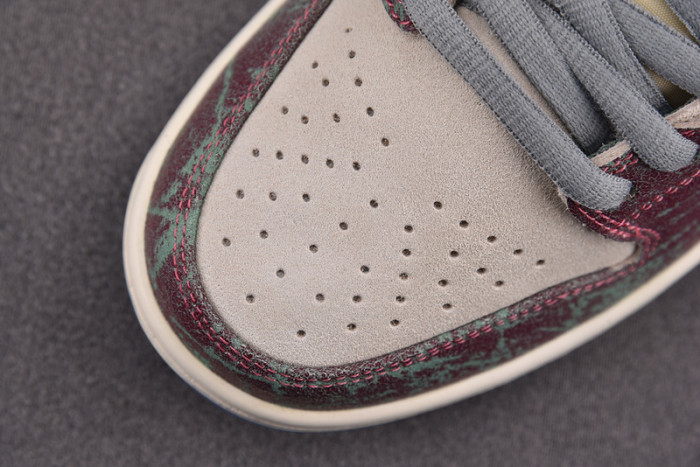 crenshaw skate club x nike sb dunk low fn4193-100