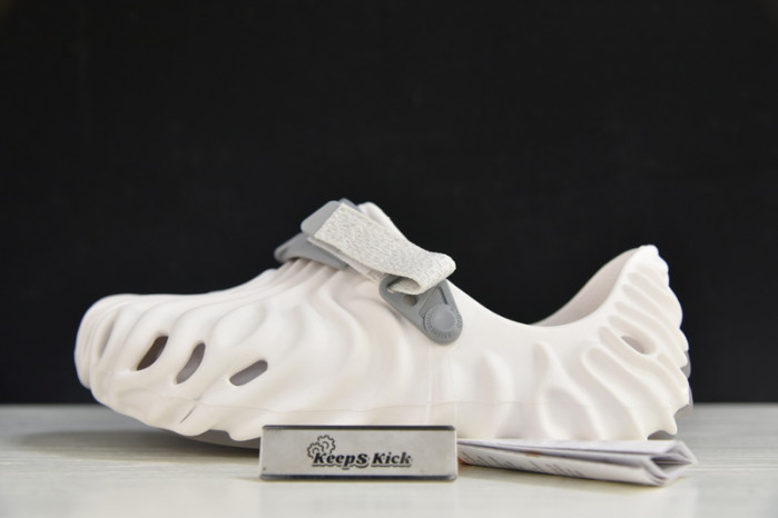 Cr*0*s pollex clog by salehe bembury urchin