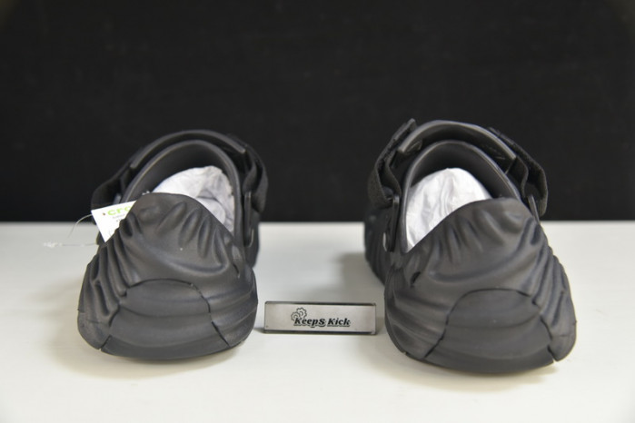 Cr*0*s pollex clog by salehe bembury urchin